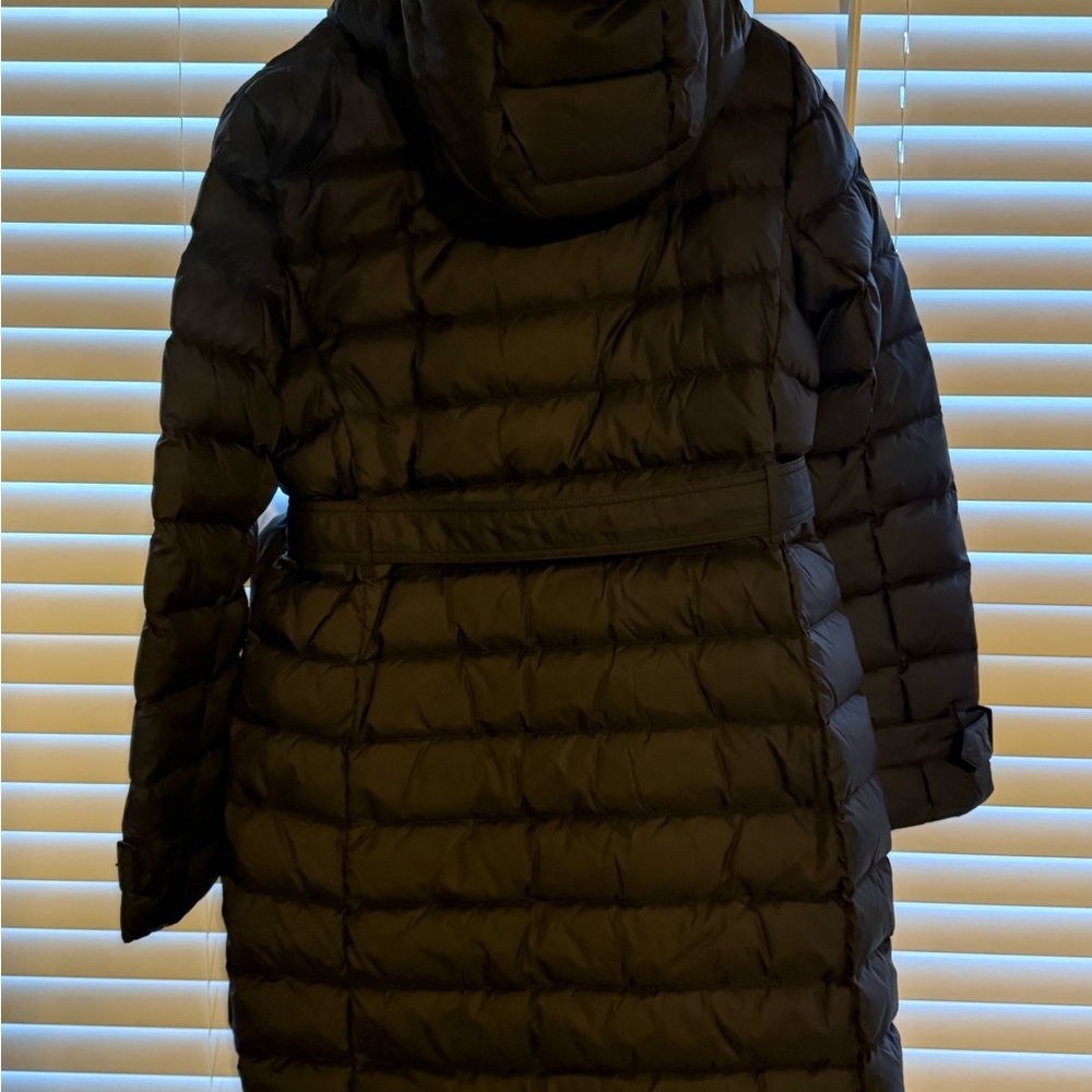 Burberry Women's Double-Breasted Black Puffer Jacket - Picture 5 of 14